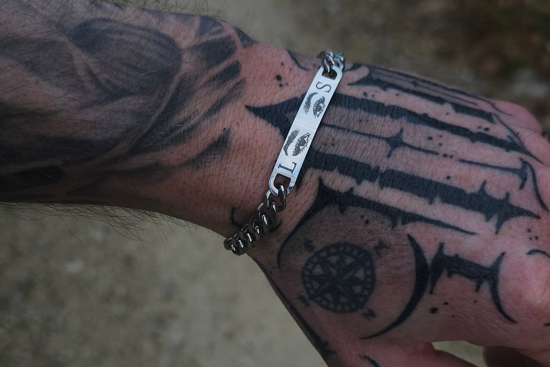 Armbänder