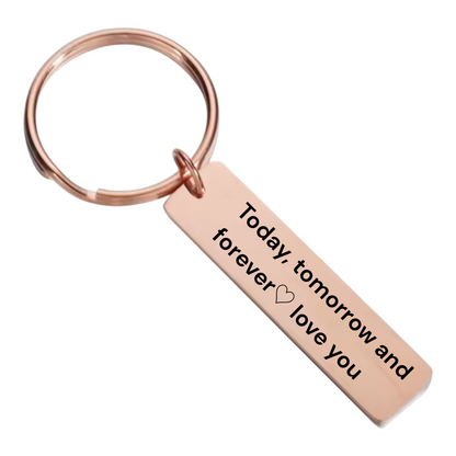 Personalized keychain – Engraved with name, date or message | Gift for partner &amp; family