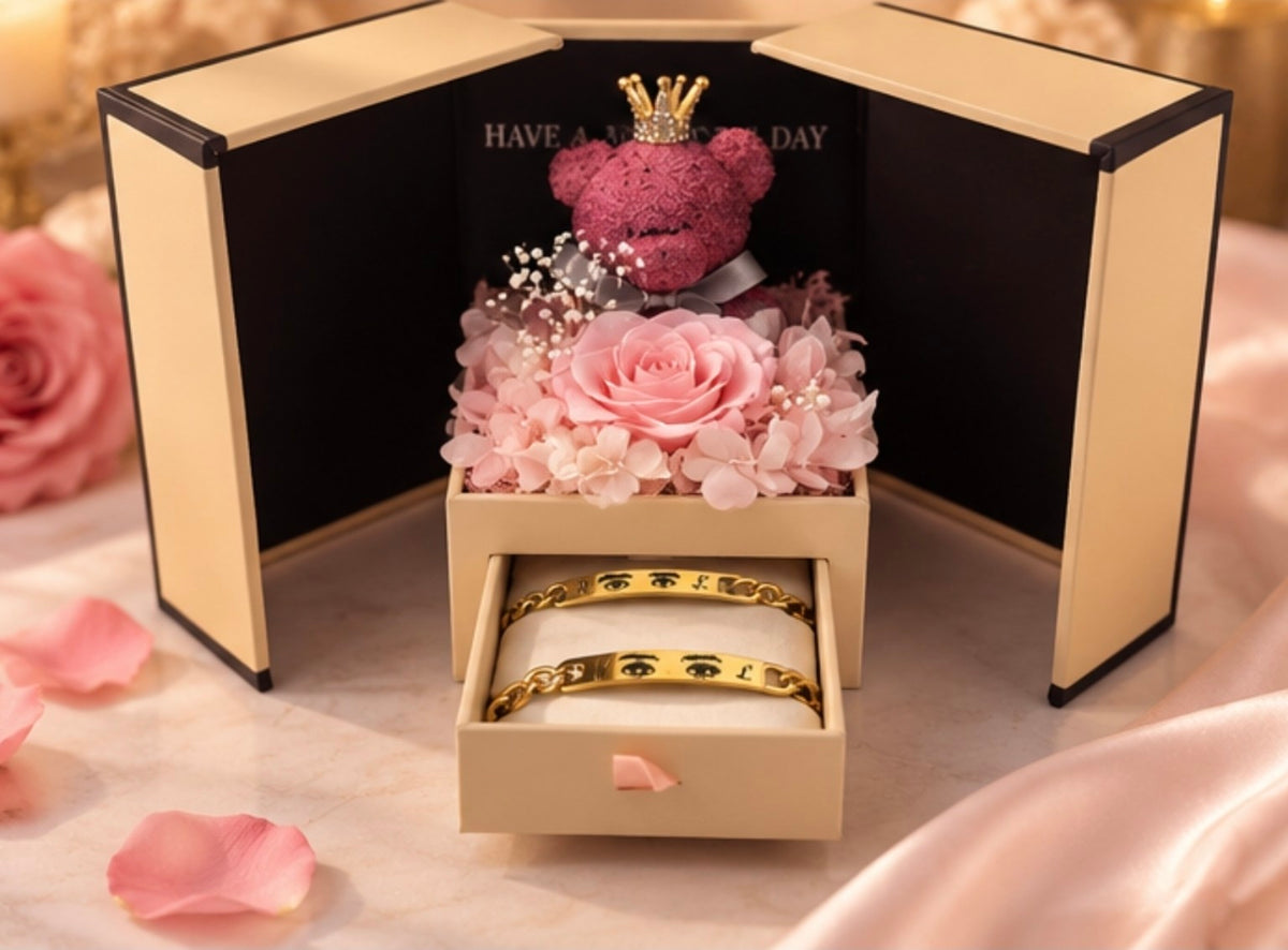 Rosa Rosenbox mit personalisierten Augen-Partnerarmbändern